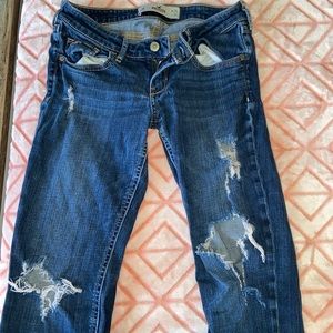 Jeans with holes